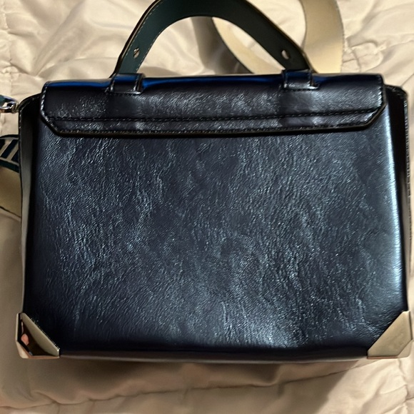 EUC Michael Kors Manhattan Crossbody Handbag Silver Blue metallic small $298 - Picture 9 of 10